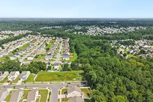 6616 Bunker Hill Dr, Raleigh, NC 27610 - Photo 43