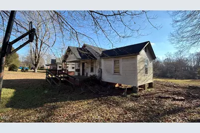 701 E D Street, Newton, NC 28658 - Photo 5