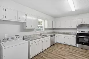 1717 Collier Dr, Durham, NC 27707 - Photo 15