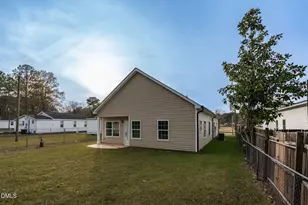 701 East St, Smithfield, NC 27577 - Photo 29