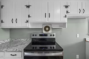 109 Warren Ave, Oxford, NC 27565 - Photo 17