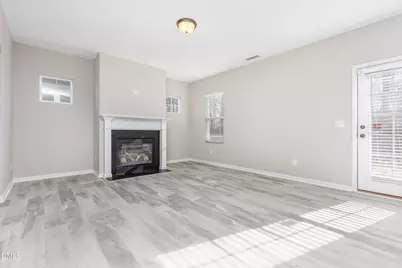 240 E Quailwood Drive, Fuquay Varina, NC 27526 - Photo 7