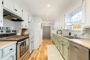 200 Hermitage Ln, Mount Olive, NC 28365 - Photo 13