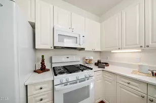 7710 Astoria Pl, Raleigh, NC 27612 - Photo 11