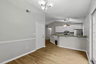 121 Hunting Green Dr, Jacksonville, NC 28546 - Photo 11