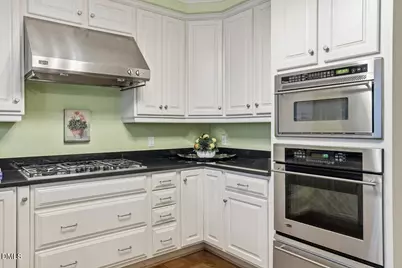 432 W Barbee Chapel Road #432, Chapel Hill, NC 27517 - Photo 15