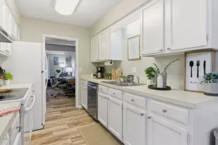 5946 Carmel Ln, Raleigh, NC 27609 - Photo 17