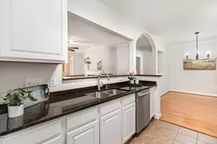 2810 Bedford Green Dr, Raleigh, NC 27604 - Photo 5