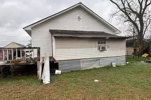 408 W F St, Erwin, NC 28339 - Photo 13