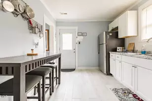 1918 Durham St, Burlington, NC 27217 - Photo 5