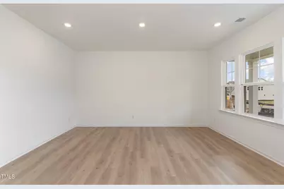 611 Contento Court, Sanford, NC 27330 - Photo 5