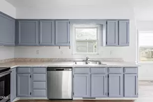 8029 Perry Creek Rd, Raleigh, NC 27616 - Photo 15