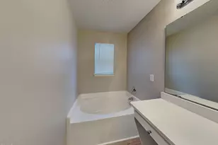 7021 Paint Rock Ln, Raleigh, NC 27610 - Photo 9