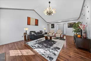 105 Hinton Ct, Clayton, NC 27527 - Photo 5