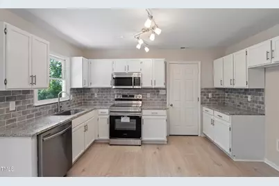 4332 Falls Drive, Hope Mills, NC 28348 - Photo 3