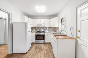 300 Barclay Rd, Chapel Hill, NC 27516 - Photo 3