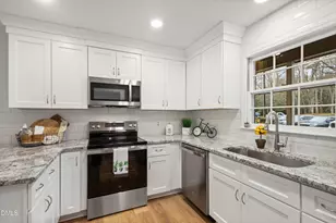 136 Lake Hollow Cir, Cary, NC 27513 - Photo 5