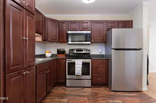 2305 Dandridge Dr, Raleigh, NC 27610 - Photo 9