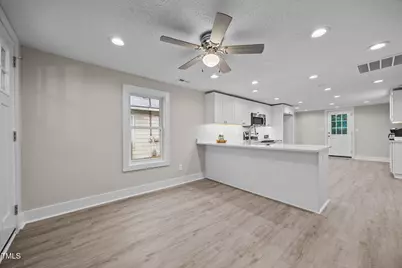 807 N Wilson Avenue, Dunn, NC 28334 - Photo 5