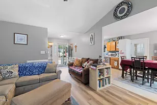 35 S Dandelion Green Ct, Selma, NC 27576 - Photo 3