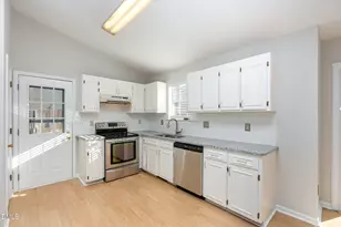 2108 Carthage Cir, Raleigh, NC 27604 - Photo 11