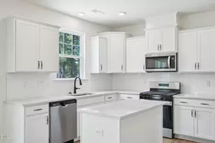 1020 Bolton Pointe Dr, Zebulon, NC 27597 - Photo 9