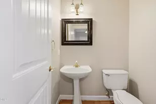 101 Highlands Lake Dr, Cary, NC 27518 - Photo 27