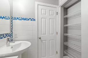 1210 Westview Ln, Raleigh, NC 27605 - Photo 21