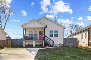 825 Graham St, Burlington, NC 27217 - Photo 1