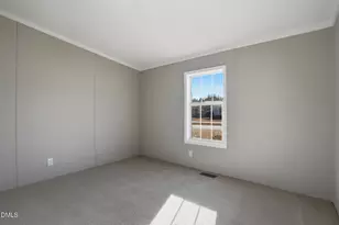 209 Huck Finn Ct, Hope Mills, NC 28348 - Photo 17