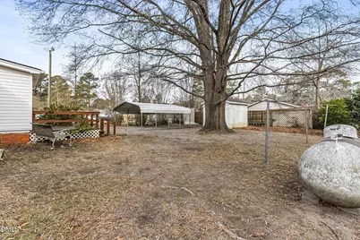 106 W Caroline Avenue, Smithfield, NC 27577 - Photo 27