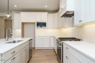 749 W Holly Springs Rd, Holly Springs, NC 27540 - Photo 19