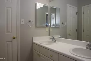 105 Martins Point Pl, Cary, NC 27519 - Photo 21