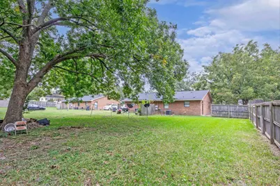 804 W Anderson Street, Selma, NC 27576 - Photo 3