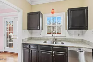 1513 Village Glenn Dr, Raleigh, NC 27612 - Photo 5