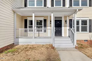 105 Holmhurst Ct, Cary, NC 27519 - Photo 3