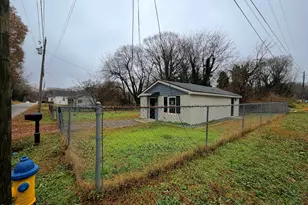 636 Flint St, Henderson, NC 27536 - Photo 3