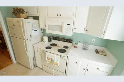 3132 Westbury Drive, Raleigh, NC 27607 - Photo 21