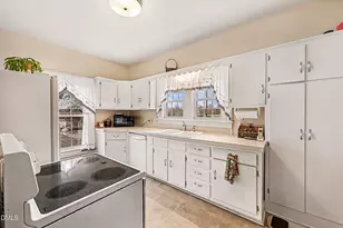 105 Elm St, Haw River, NC 27258 - Photo 13