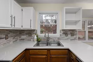 709 Grandview Dr, Durham, NC 27703 - Photo 15