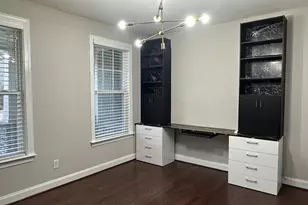 221 Hensley Oak Wy, Holly Springs, NC 27540 - Photo 5