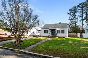 916 N Pembroke Ave N, Ahoskie, NC 27910 - Photo 7