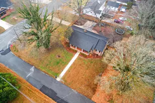 1204 Cary St, Burlington, NC 27215 - Photo 3