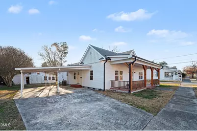 213 W Parrish Drive, Benson, NC 27504 - Photo 3