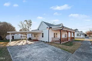 213 W Parrish Dr, Benson, NC 27504 - Photo 3