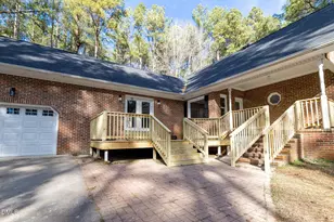 892 Franklin Ln, Henderson, NC 27537 - Photo 7