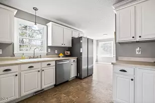 6733 Oviedo Dr, Raleigh, NC 27603 - Photo 11