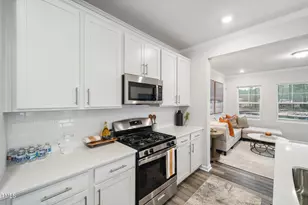 690 Maple Br Cir, Graham, NC 27253 - Photo 25