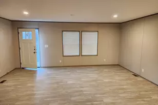 392 Monroe Ln, Erwin, NC 28339 - Photo 3