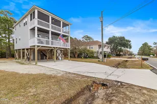 813 Driftwood Dr, Hampstead, NC 28443 - Photo 5